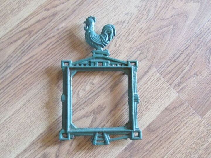q rooster trivet