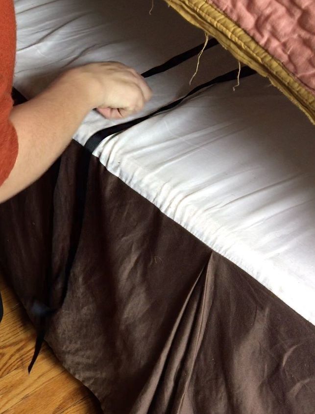 cut a door organizer for clever bedroom storage hack