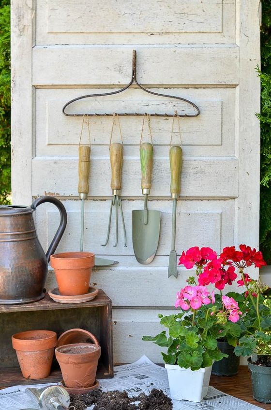 31 brilliant ways to repurpose everyday items into perfect organizers, Repurpose A Rake