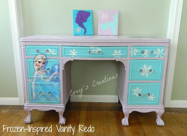 s 15 gorgeous vanities worthy of royalty that s you, Let It Go With A Frozen Theme