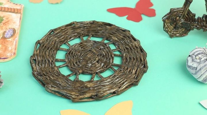 31 super cute easy diy ideas for your kitchen, This Handmade Woven Trivet