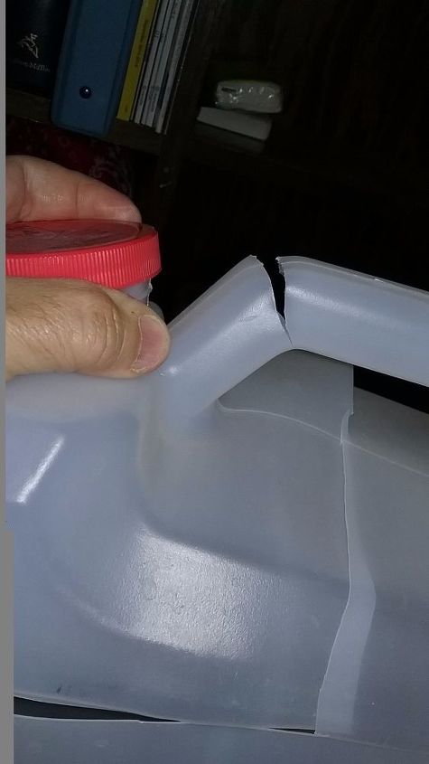 plunger caddy, Cut the handle where it starts to bend