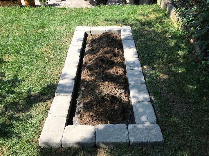 q paver stone retaining wall base how perfectly straight and level
