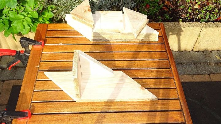 sim esses so feitos de madeira de paletes recicle recicle e recicle