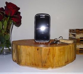 A DIY Wooden Phone Dock  From a Trunk