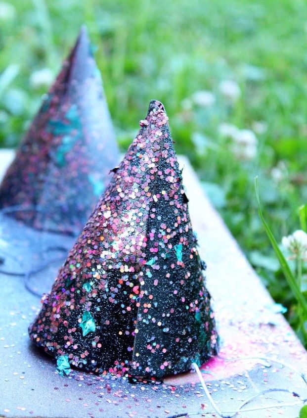 how to upcycle party hats for your unicorn themed party