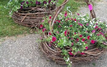 Grapevine Baskets and Chairs for Yard Deco