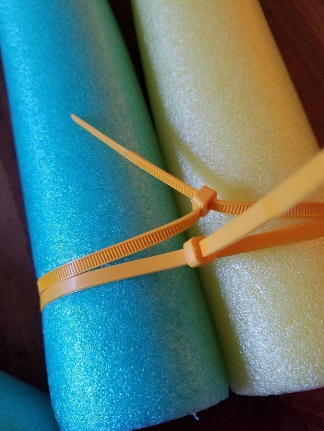 pool noodle flower float