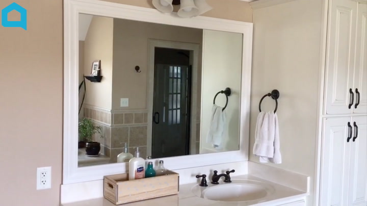 las 14 mejores maneras de renovar su cuarto de bao, Espejo enmarcado DIY
