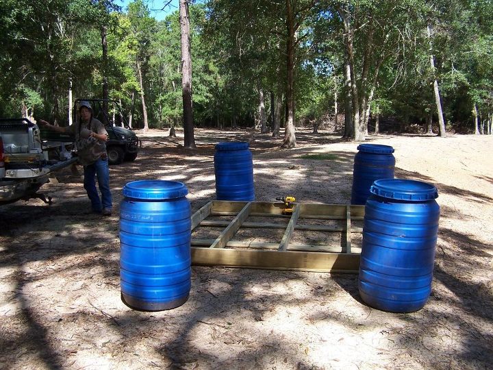 uma cobertura flutuante para o seu lago