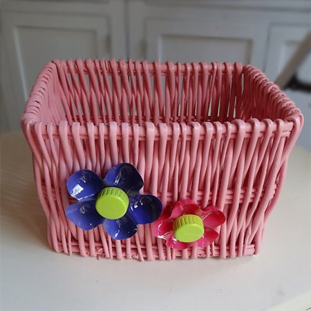 s save your bottle caps for these x crazy cool ideas, A Center To A Pretty Flower