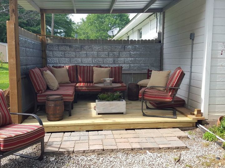 outdoor sitting area