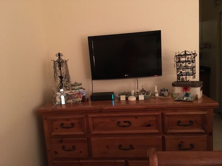 q howdy i would like some ideas on how to get rid of this clutter