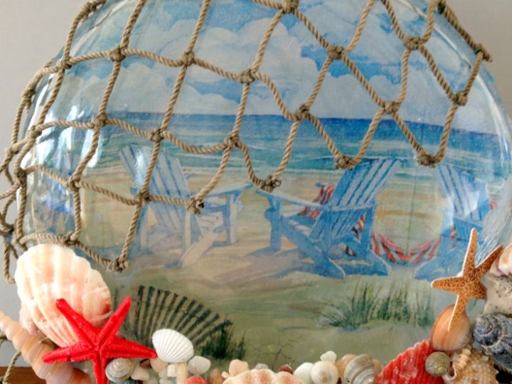 botella de decoupage inverso con servilletas decorativas y artculos de playa