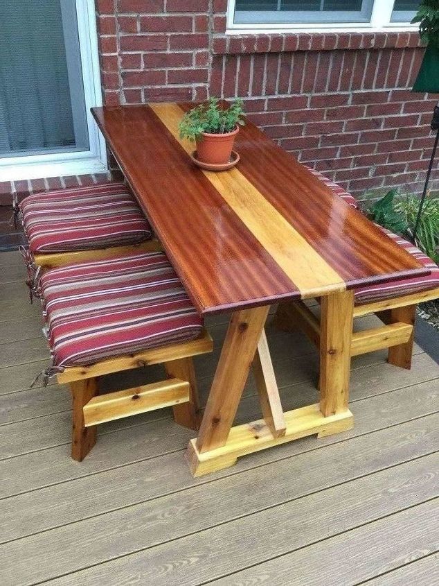 small picnic table