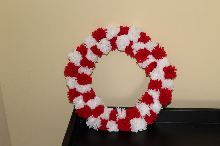pom pom wreath