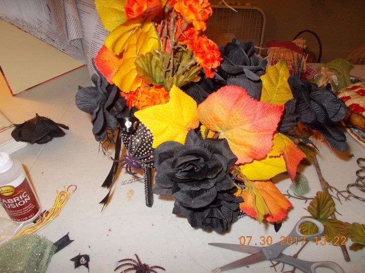 centro de mesa de halloween estilete de bruja