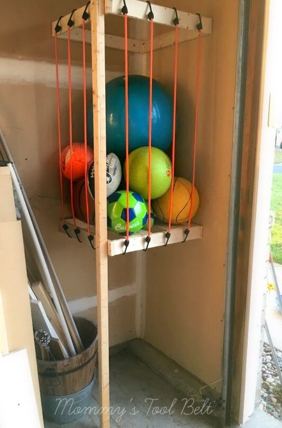 almacenamiento de balones en el garaje