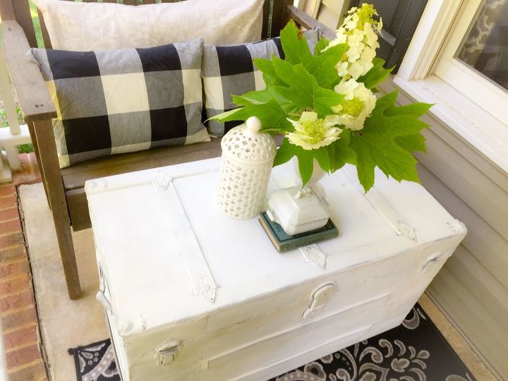 stinky trunk to cool coffee table