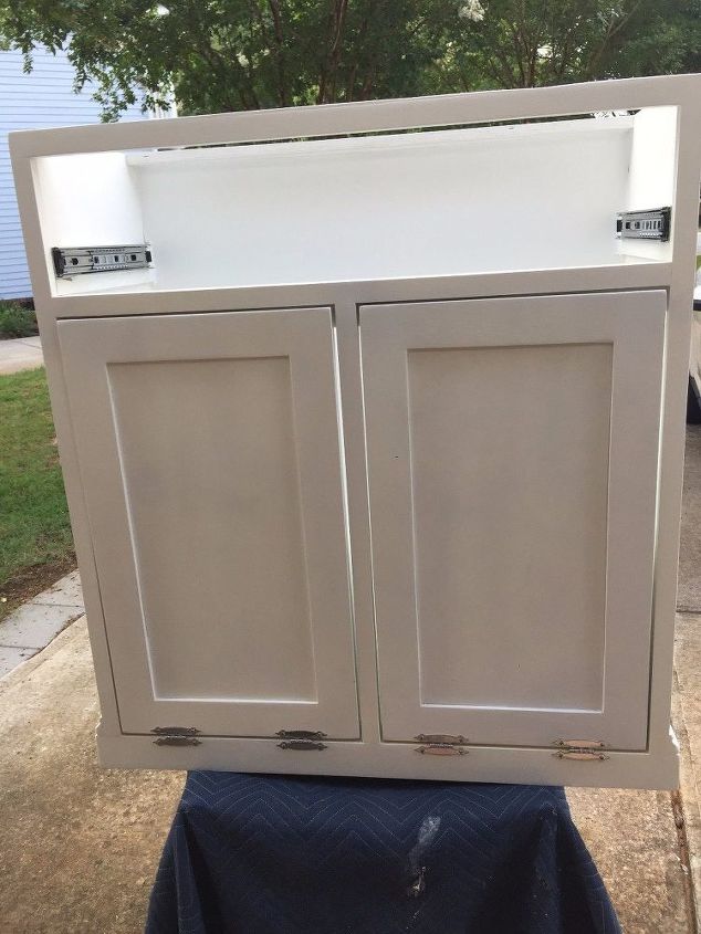 alternative to those ugly eyesore overfilled trash recycling bins