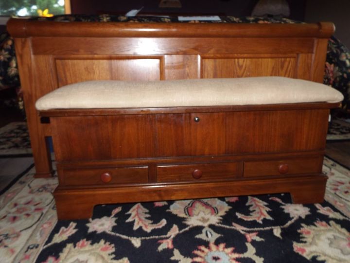 otro tesoro de buena voluntad vintage lane cedar chest bench