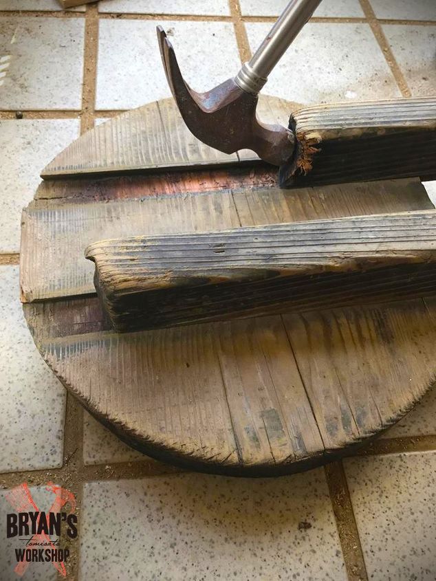 como fazer um banquinho giratrio de uma velha tampa de panela de madeira japonesa