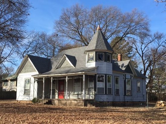 what would the front porch looked like back in 1920