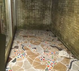 mosaic catio cat patio project, Dirty brick wall BEFORE applying shock