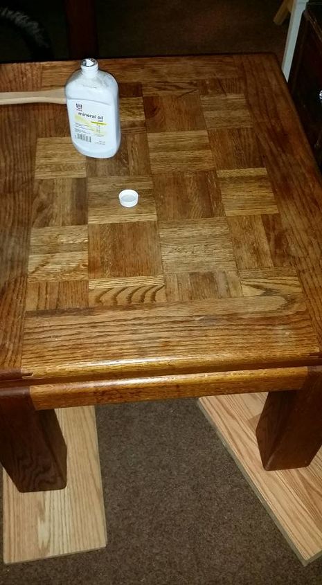 3 mesas limpiadas y aceitadas de 3 maneras