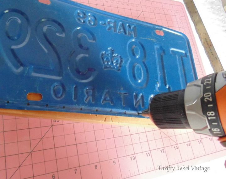 how to make a licence plate windchime