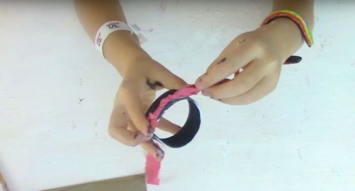 how to make popsicle stick bracelets