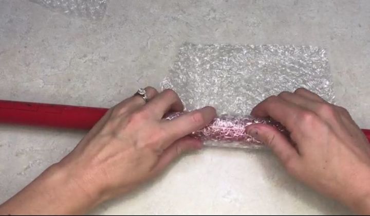 5 hacks to use bubble wrap around the house