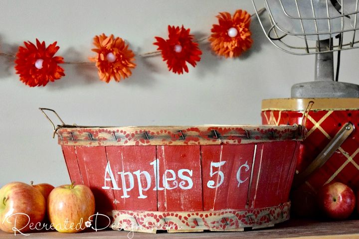 use a doily to make the prettiest vintage inspired fall border