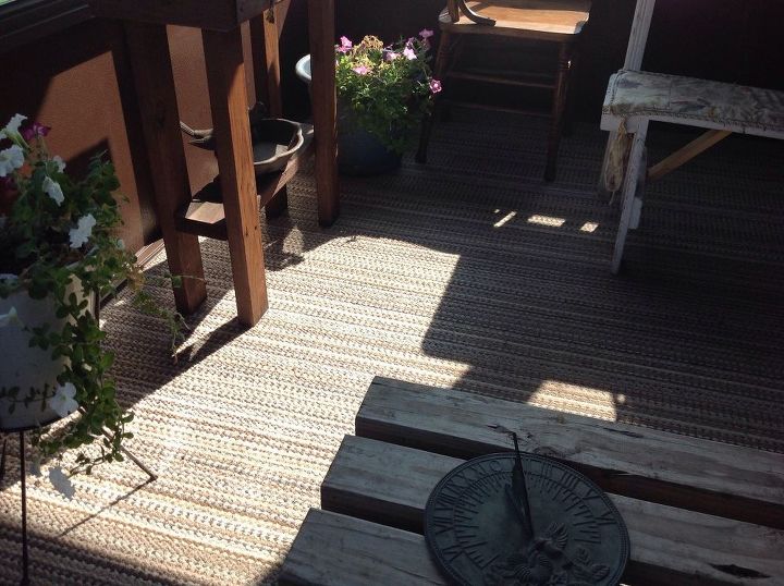 q we have a sun porch with indoor outdoor carpet that is glued down