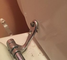 toilet seat screwdown, Who Broke this