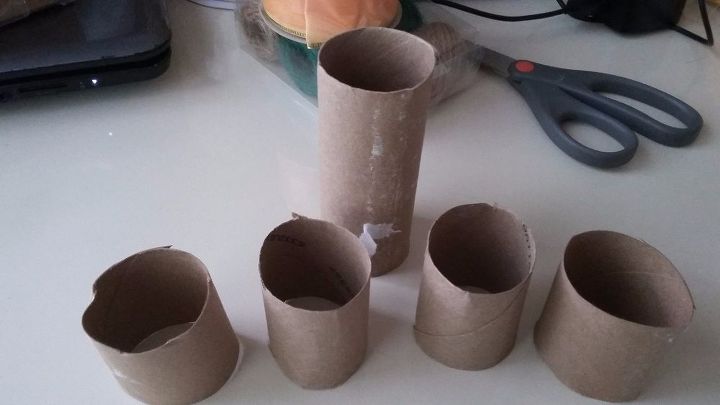 rolos de papel higinico para porta guardanapos, Rolos de papel higi nico cortados ao meio com 5 cm de largura