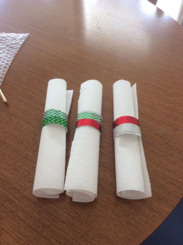 argolas de guardanapo com rolinhos de papel higinico