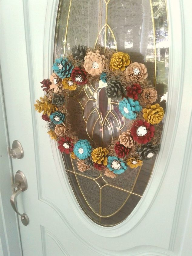 Pine cones flower wreath