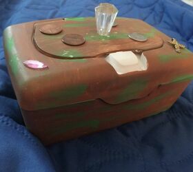story treasure chest, Coins and doodads on top