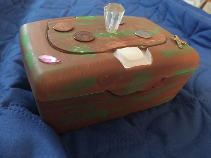 story treasure chest, Coins and doodads on top