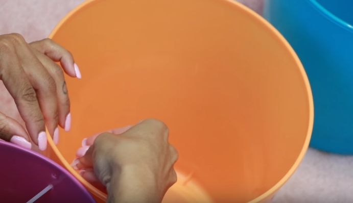 1 dollar tree kids room bucket organizer