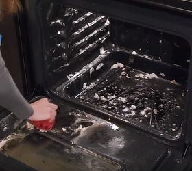 how to clean your oven with baking soda vinegar