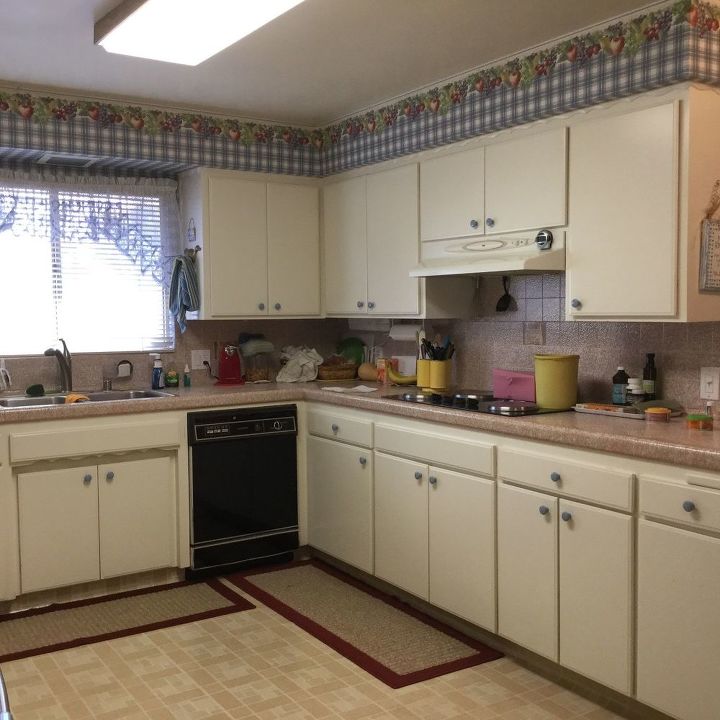 q can i paint the ceramic tile s in my kitchen installed in 1968