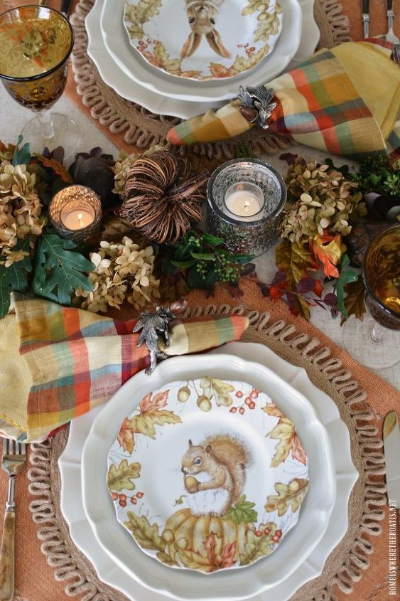 create an easy seasonal or holiday table centerpiece