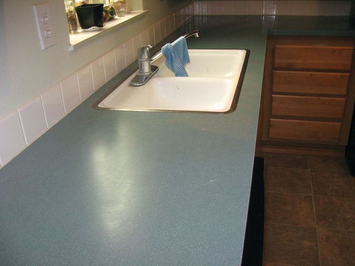 easy breezy countertop redo, Ugly and dirty from 1997