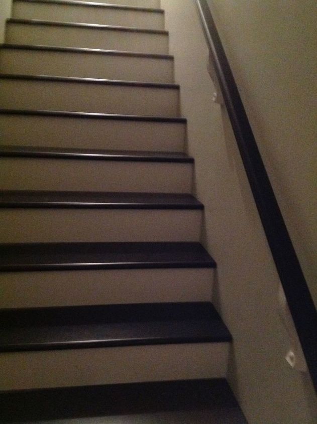 q i have an oak staircase that is black and white