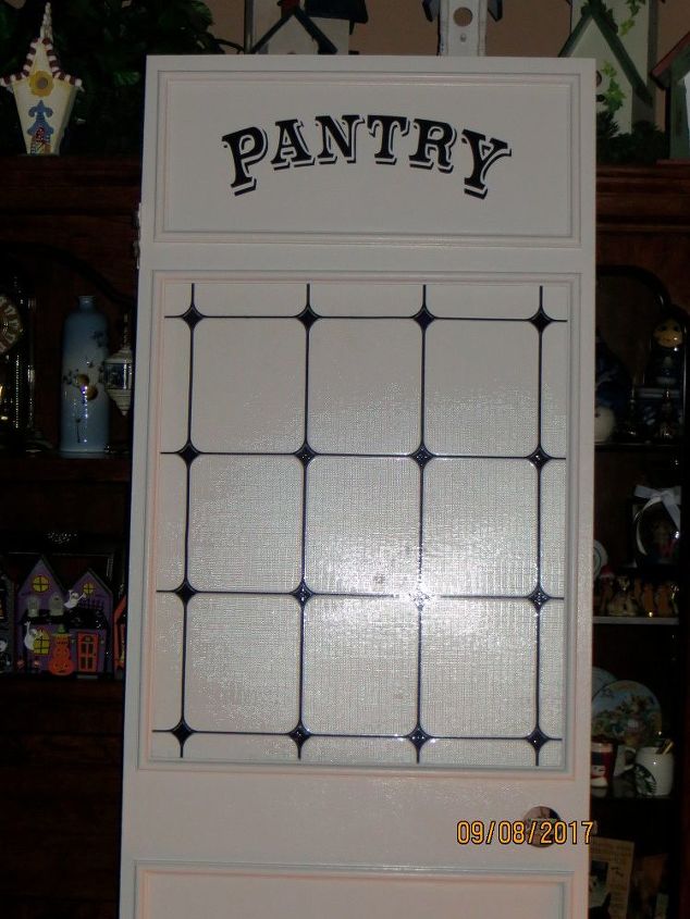 pantry door make over from original door, Pantry decal is placed the same way