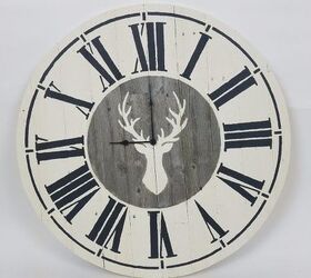 How To Make A DIY Farmhouse Wall Clock Using Reclaimed Wood