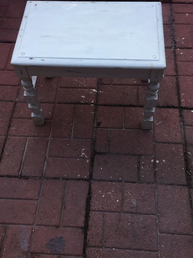 banco de vaidade upcycled para mesa de varanda