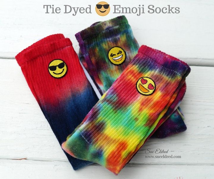 lindas meias com emojis tie dye